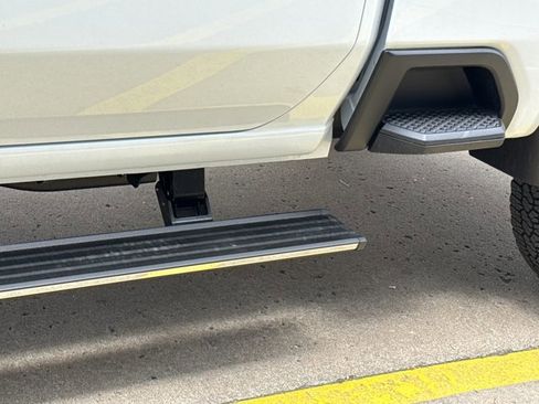 New 2026 GMC Sierra 2500 Denali Ultimate w/ LPO, Black Badging Package image 16