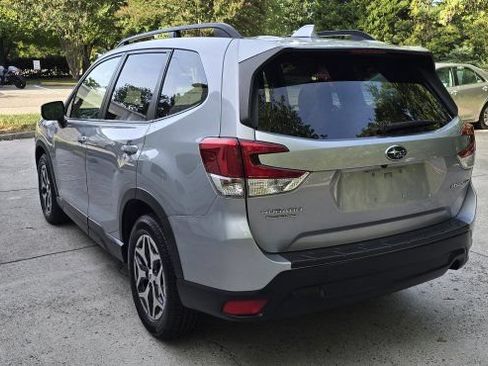 Used 2020 Subaru Forester Premium w/ Popular Package #1 AWD/4WD image 3