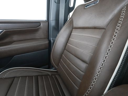 Used 2026 GMC Yukon Denali Ultimate AWD/4WD image 29