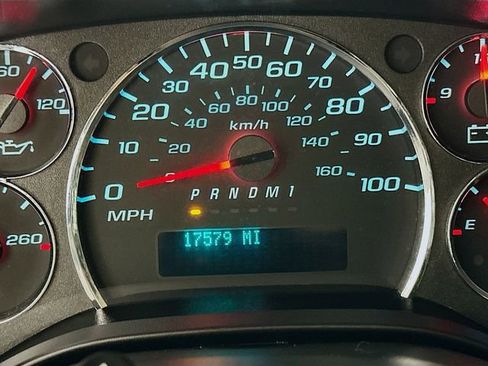 Used 2024 Chevrolet Express 2500 w/ Driver Convenience Package image 29