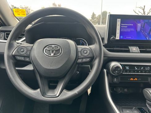 Certified 2025 Toyota RAV4 LE image 18