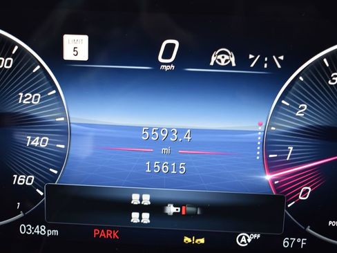 Used 2025 Mercedes-Benz GLS 580 4MATIC image 43