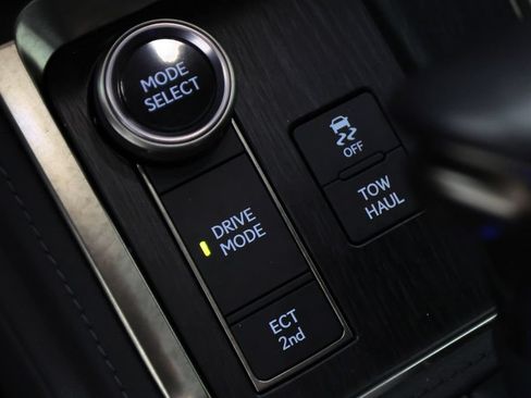 Used 2024 Lexus GX 550 w/ Accessory Package (2T) AWD/4WD image 29