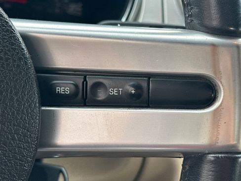 Used 2005 Ford Mustang GT Premium image 35