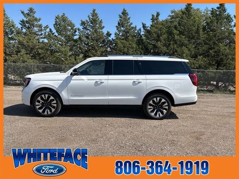 New 2025 Ford Expedition Max Platinum w/ Driver's Package image 3