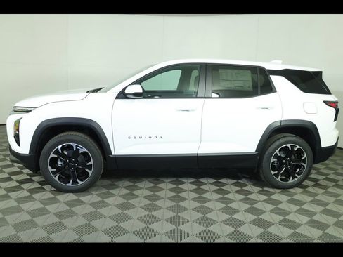 New 2026 Chevrolet Equinox LT w/ Convenience Package II image 14