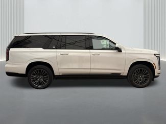 New 2025 Cadillac Escalade ESV Sport Platinum AWD/4WD video 4
