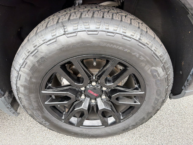 Used 2022 GMC Sierra 1500 Elevation w/ X31 Off-Road Package AWD/4WD image 12