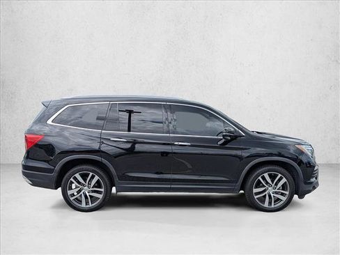 Used 2016 Honda Pilot Touring image 4