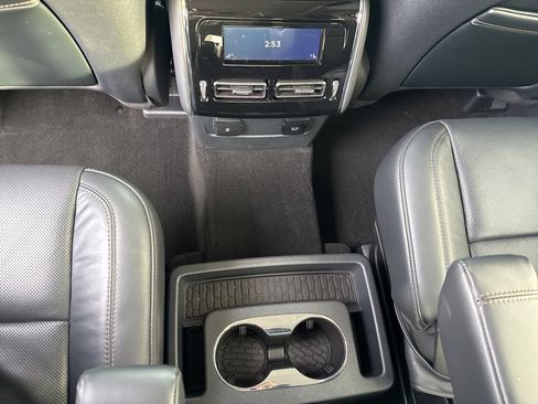 Used 2025 Lincoln Aviator Reserve w/ Equipment Group 201A image 18