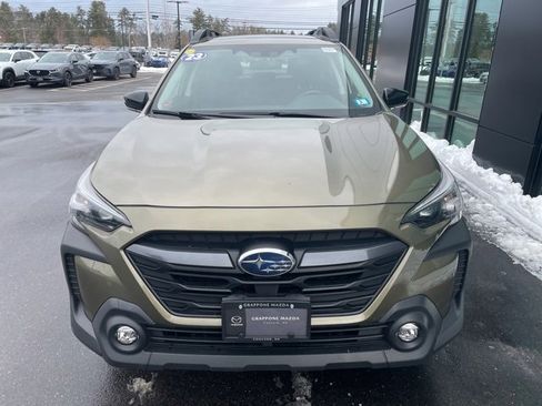 Used 2023 Subaru Outback Premium image 3