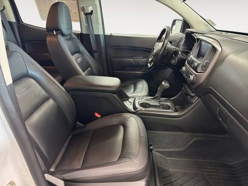 Used 2020 GMC Canyon All Terrain AWD/4WD image 4