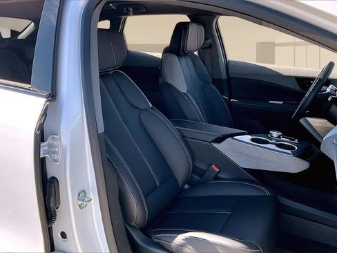 Certified 2025 Cadillac Optiq Luxury 1 image 7