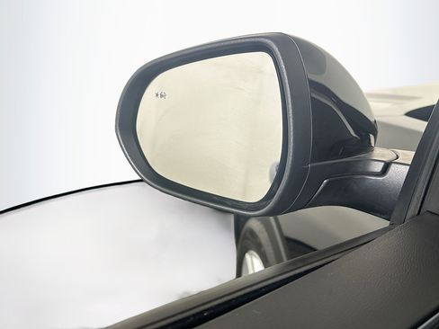 Used 2024 Buick Envista Preferred w/ Convenience II Package image 16