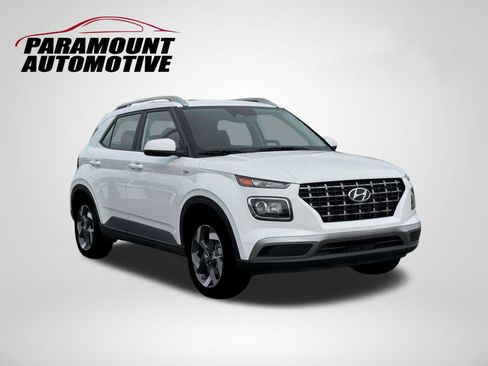 Used 2026 Hyundai Venue SEL FWD image 11