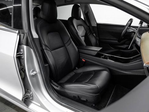 Used 2018 Tesla Model 3 Mid Range image 38