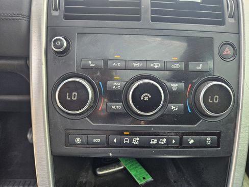 Used 2018 Land Rover Discovery Sport HSE AWD/4WD image 12