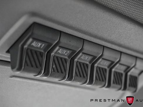 Used 2025 Ford F350 XLT w/ FX4 Off-Road Package image 39