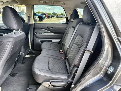 Used 2024 Nissan Pathfinder S AWD/4WD image 21