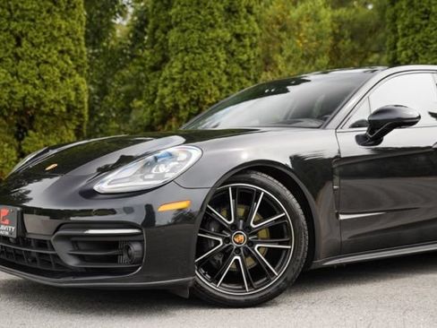 Used 2023 Porsche Panamera 4 Platinum Edition w/ Assistance Package AWD/4WD image 3