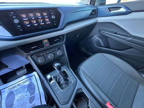 Used 2022 Volkswagen Taos SE image 23