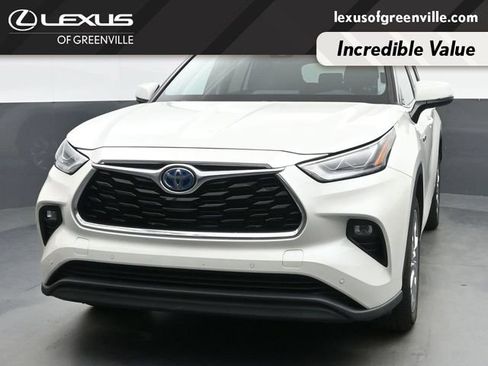 Used 2021 Toyota Highlander Limited FWD image 3