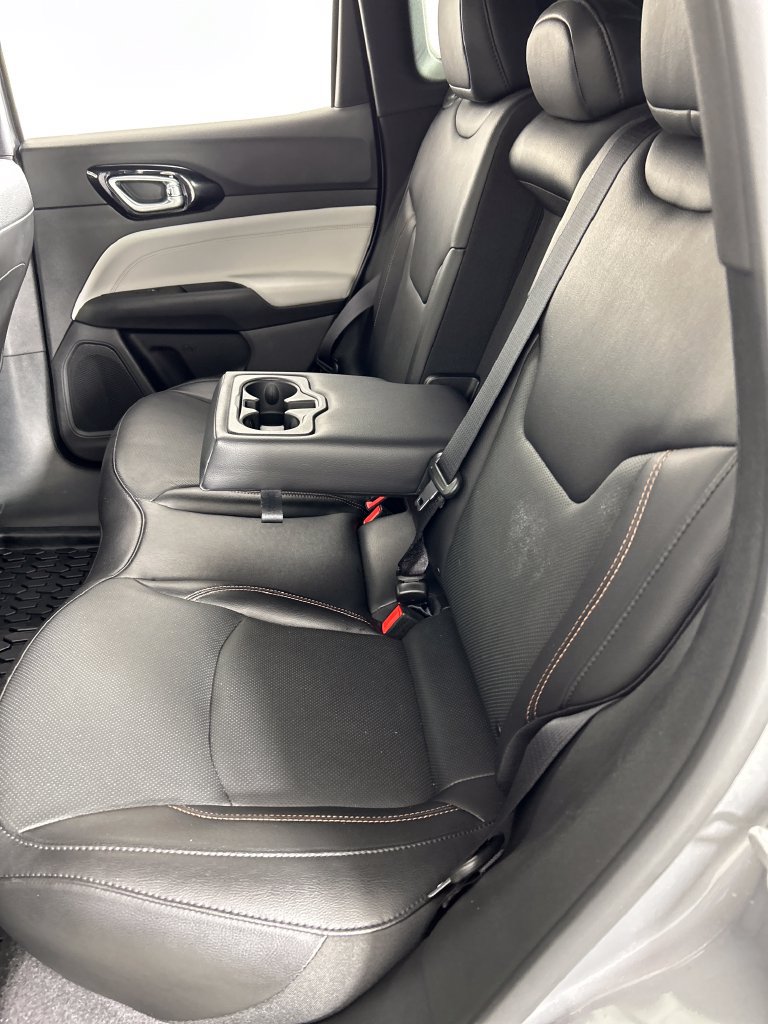 Used 2023 Jeep Compass Limited w/ Elite Group AWD/4WD image 17