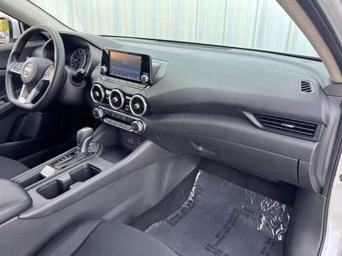Used 2022 Nissan Sentra S image 13