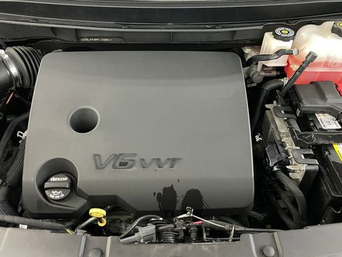 Used 2023 Chevrolet Traverse LT w/ LPO, Floor Liner Package AWD/4WD image 50