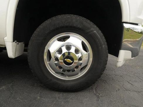 Used 2020 Chevrolet Silverado 3500 LTZ w/ LTZ Plus Package AWD/4WD image 45