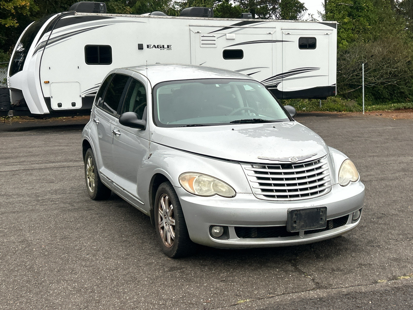 Used 2009 Chrysler PT Cruiser Touring FWD image 3