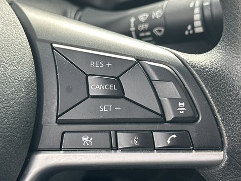 Used 2024 Nissan Sentra SV FWD image 25