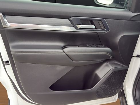 Used 2025 GMC Terrain Elevation AWD/4WD image 16