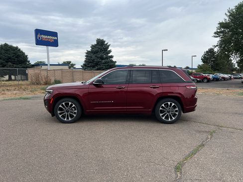 Used 2024 Jeep Grand Cherokee Overland w/ Trailer Tow Package AWD/4WD image 25