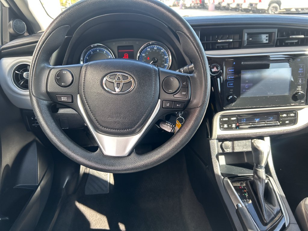 Used 2017 Toyota Corolla LE w/ Carpet Mat Package (TMS) FWD image 14