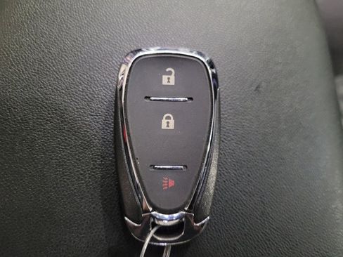 Used 2022 Chevrolet Equinox LT w/ LPO, Floor Liner Package AWD/4WD image 32