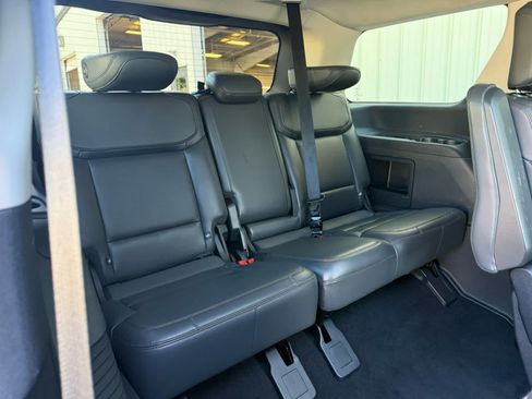Certified 2025 Ford Expedition Active AWD/4WD image 8