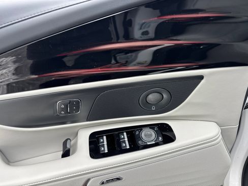 New 2026 Lincoln Nautilus Reserve w/ Jet Appearance Package AWD/4WD image 12