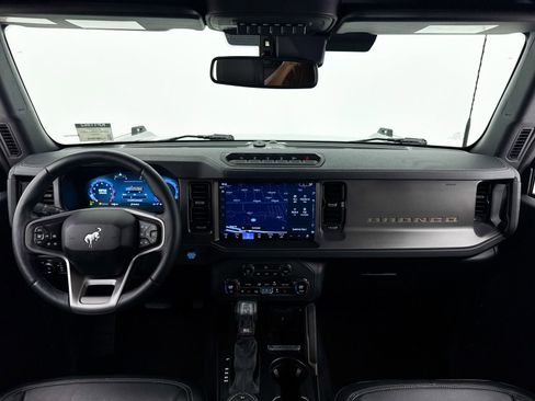 Used 2025 Ford Bronco Badlands AWD/4WD image 21