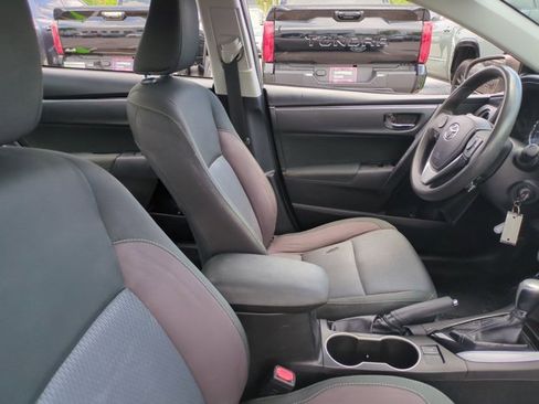 Used 2018 Toyota Corolla LE image 18