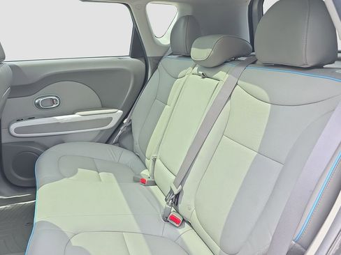 Used 2017 Kia Soul EV + w/ Sun & Fun Package FWD image 12