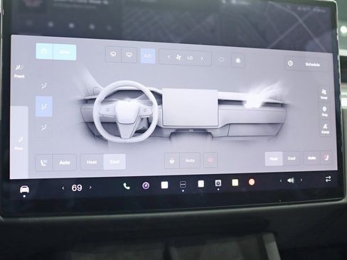 Used 2023 Tesla Model X Plaid image 18