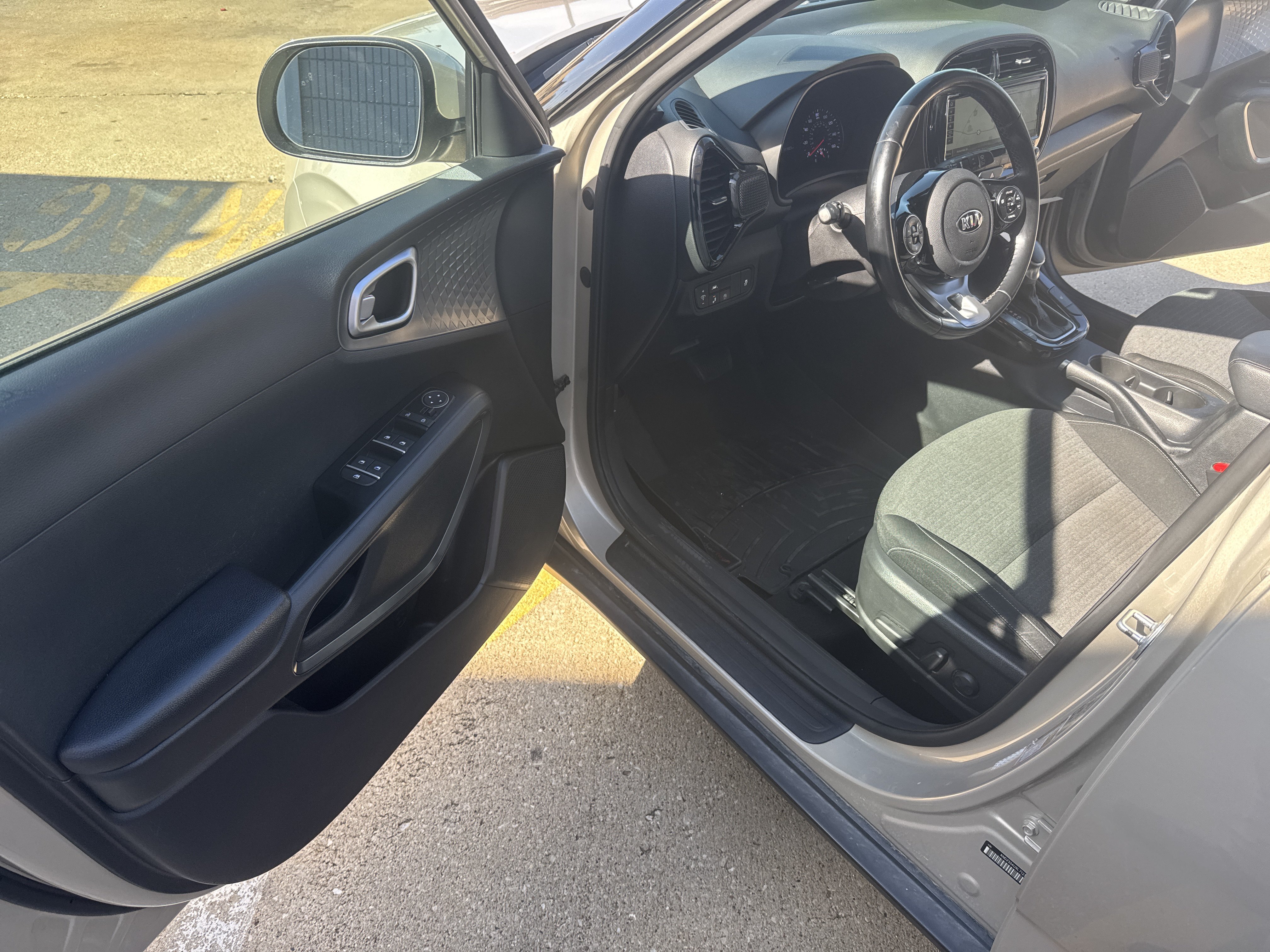 Used 2020 Kia Soul EX FWD image 12