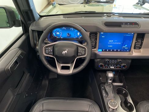 New 2025 Ford Bronco Outer Banks image 19