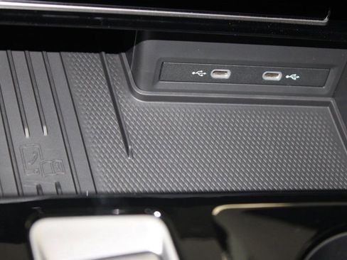 New 2026 Volkswagen Atlas Cross Sport SEL Premium R-Line image 28