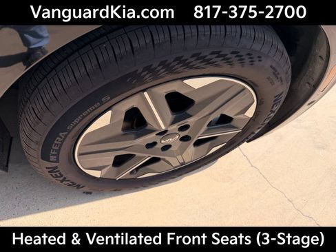 Used 2025 Kia EV6 Wind RWD image 11