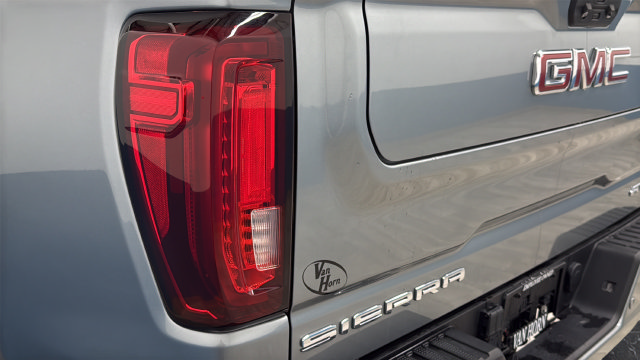 Used 2023 GMC Sierra 1500 AT4 w/ Technology Package AWD/4WD image 42
