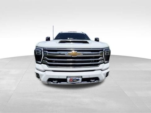 Used 2024 Chevrolet Silverado 3500 High Country w/ High Country Premium Package AWD/4WD image 2