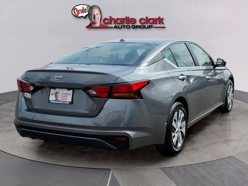 Used 2025 Nissan Altima 2.5 S FWD image 5
