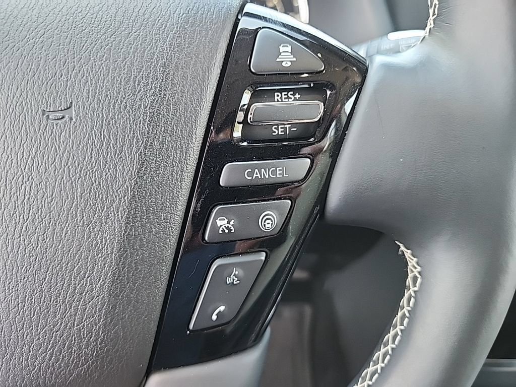 Used 2023 INFINITI QX80 Premium Select w/ Cargo Package AWD/4WD image 16